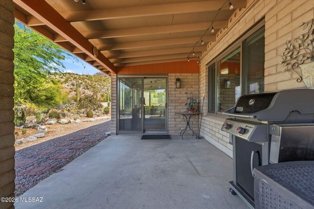 6745 N Quartzite Canyon Place, Tucson, AZ 85718
