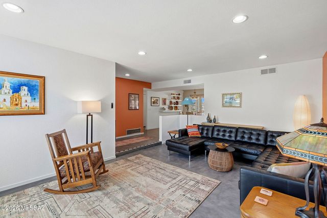 6745 N Quartzite Canyon Place, Tucson, AZ 85718