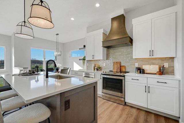 2720 Autumn Woods Drive, Cedar Falls, IA 50613