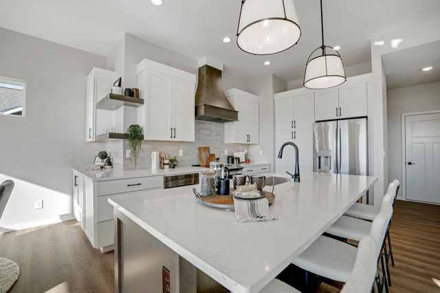 2720 Autumn Woods Drive, Cedar Falls, IA 50613