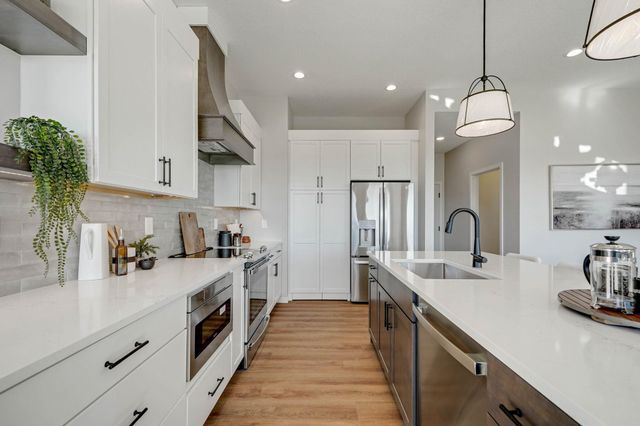 2720 Autumn Woods Drive, Cedar Falls, IA 50613