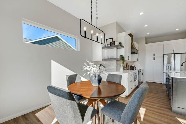 2720 Autumn Woods Drive, Cedar Falls, IA 50613