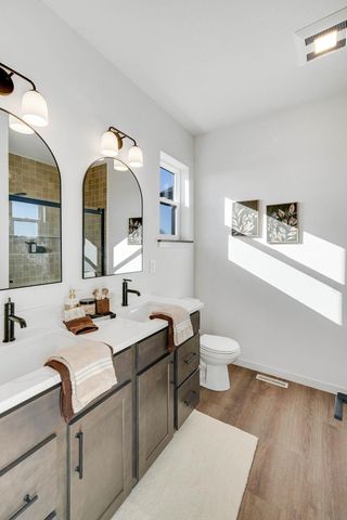 2720 Autumn Woods Drive, Cedar Falls, IA 50613