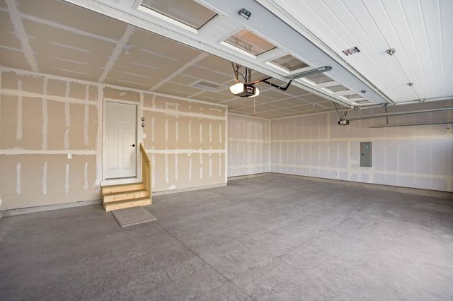 2720 Autumn Woods Drive, Cedar Falls, IA 50613