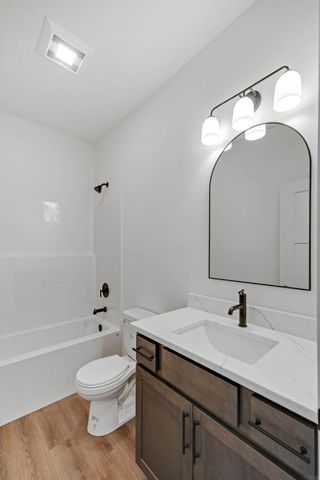 2720 Autumn Woods Drive, Cedar Falls, IA 50613