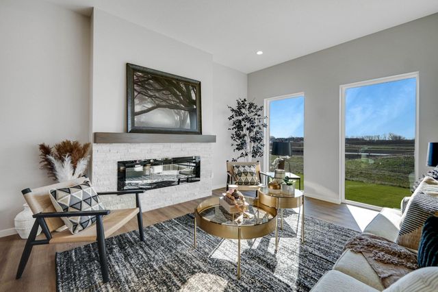 2720 Autumn Woods Drive, Cedar Falls, IA 50613