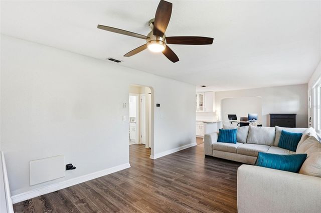 4410 W EUCLID AVENUE, Tampa, FL 33629