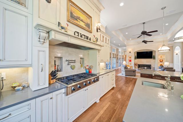 19566 San Vincente Drive, Redding, CA 96003