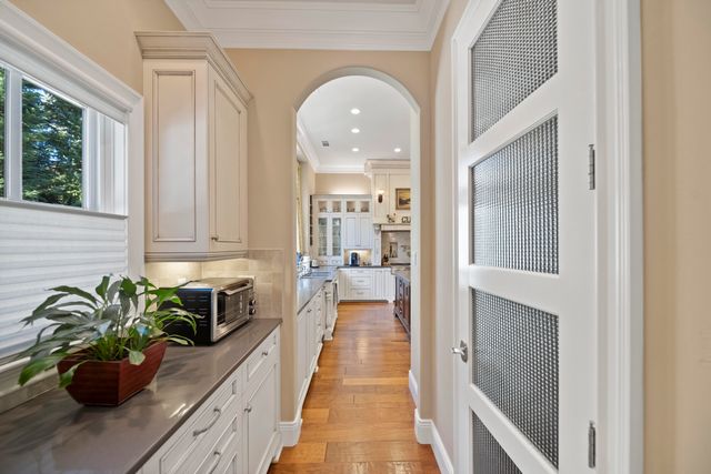 19566 San Vincente Drive, Redding, CA 96003