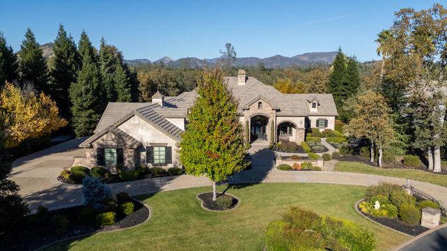 19566 San Vincente Drive, Redding, CA 96003
