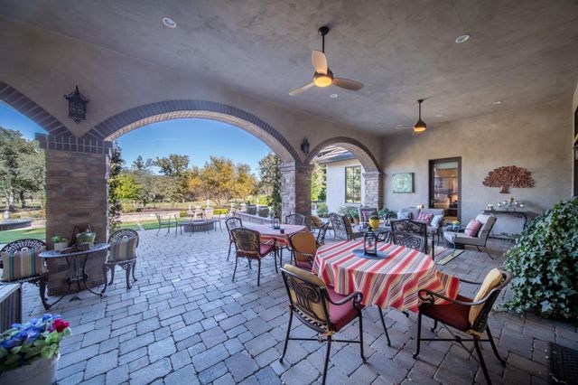 19566 San Vincente Drive, Redding, CA 96003