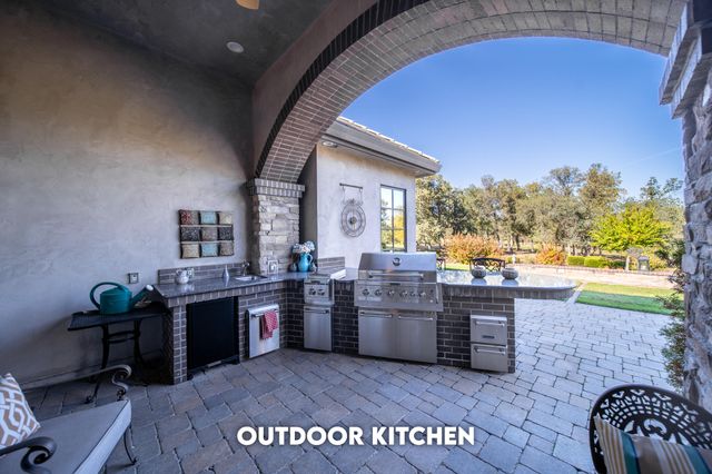 19566 San Vincente Drive, Redding, CA 96003