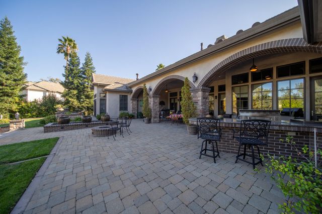 19566 San Vincente Drive, Redding, CA 96003