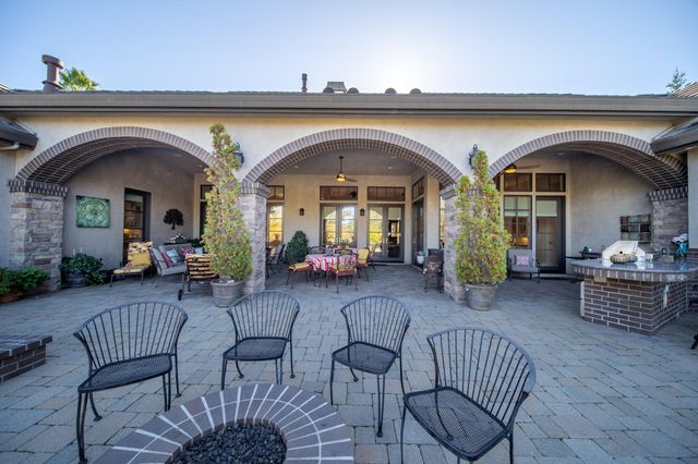 19566 San Vincente Drive, Redding, CA 96003