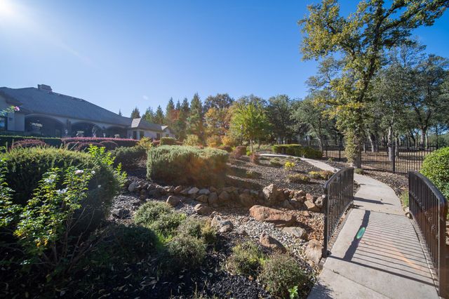 19566 San Vincente Drive, Redding, CA 96003