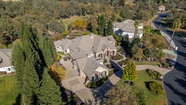 19566 San Vincente Drive, Redding, CA 96003