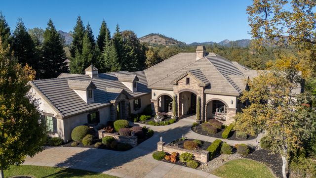 19566 San Vincente Drive, Redding, CA 96003