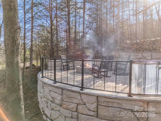 61 Deep Gap Farm Road E, Mill Spring, NC 28756