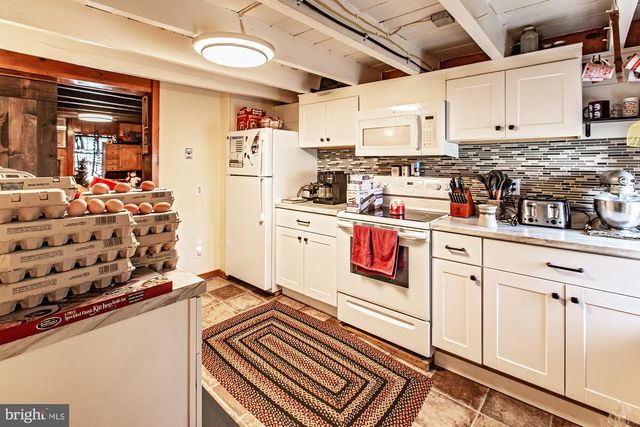 8 WATER ST, Alloway, NJ 08001