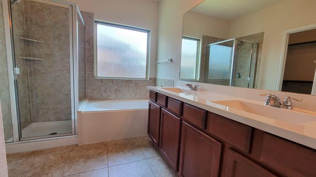 386 Shale CIR, Buda, TX 78610