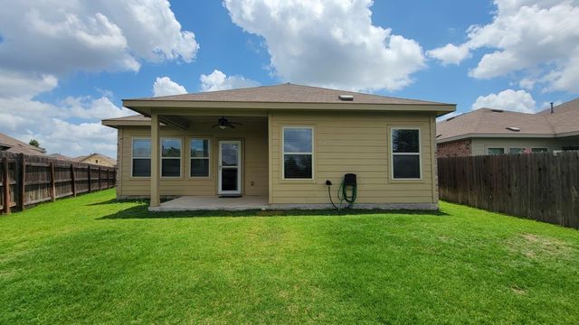 386 Shale CIR, Buda, TX 78610
