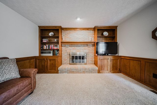 1619 Tuscarora Drive, Grove City, OH 43123