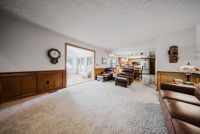 1619 Tuscarora Drive, Grove City, OH 43123