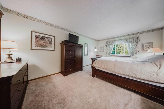 1619 Tuscarora Drive, Grove City, OH 43123