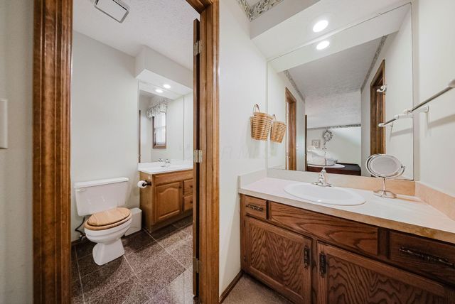 1619 Tuscarora Drive, Grove City, OH 43123