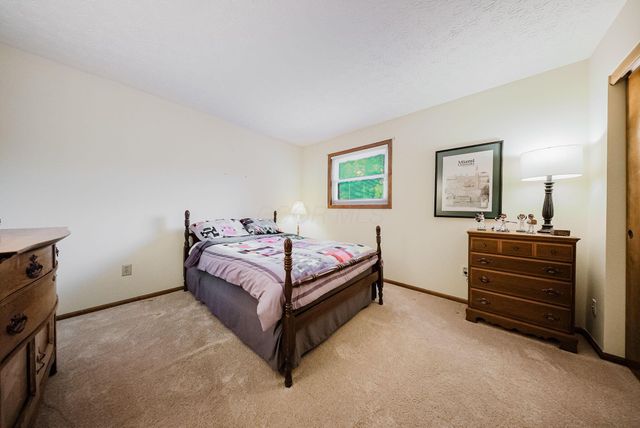1619 Tuscarora Drive, Grove City, OH 43123