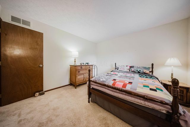 1619 Tuscarora Drive, Grove City, OH 43123