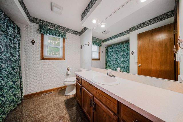 1619 Tuscarora Drive, Grove City, OH 43123