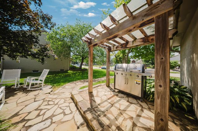 1619 Tuscarora Drive, Grove City, OH 43123