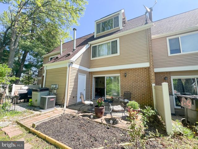 1052 PENDLETON CT, Voorhees, NJ 08043