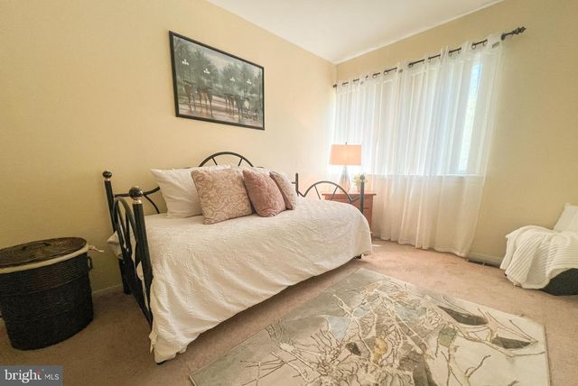 1052 PENDLETON CT, Voorhees, NJ 08043