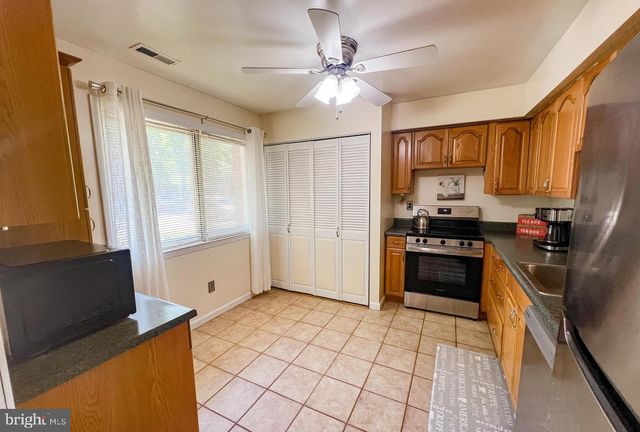 1052 PENDLETON CT, Voorhees, NJ 08043