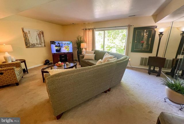 1052 PENDLETON CT, Voorhees, NJ 08043