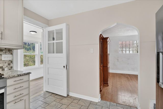 2726 S 60th Court, Cicero, IL 60804