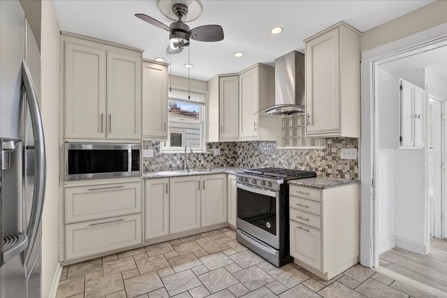 2726 S 60th Court, Cicero, IL 60804
