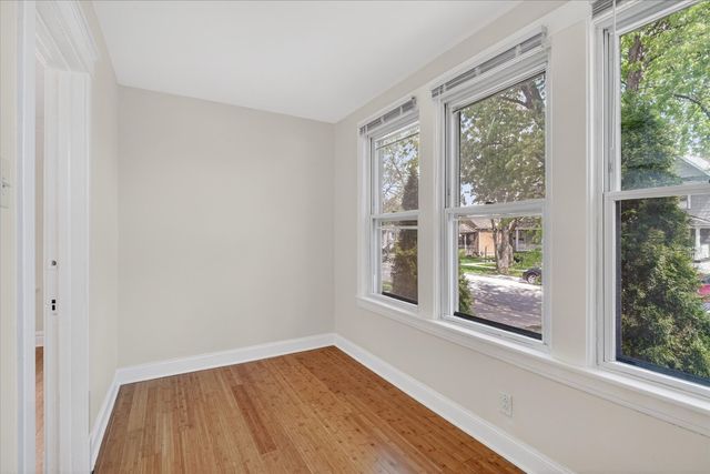 2726 S 60th Court, Cicero, IL 60804