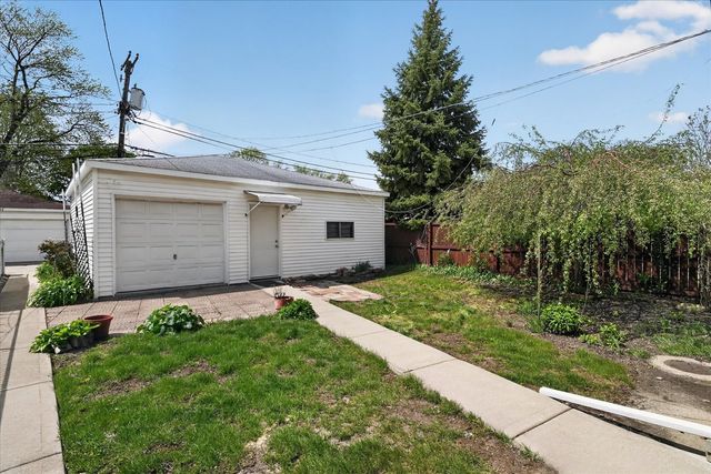 2726 S 60th Court, Cicero, IL 60804