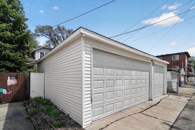 2726 S 60th Court, Cicero, IL 60804