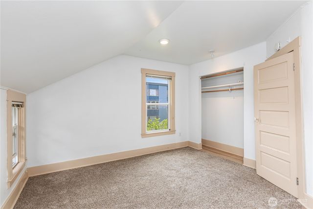 709 NE 43rd Street, Seattle, WA 98105