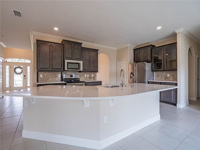 2576 Saint Lucia Circle, Vero Beach, FL 32967