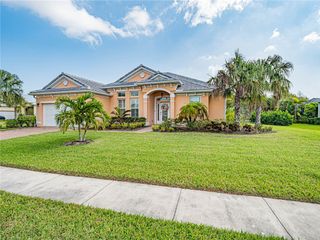 2576 Saint Lucia Circle, Vero Beach, FL 32967