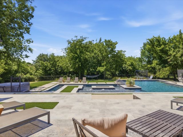 17120 E Sunset Ridge, Owasso, OK 74055