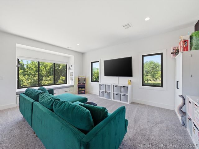 17120 E Sunset Ridge, Owasso, OK 74055