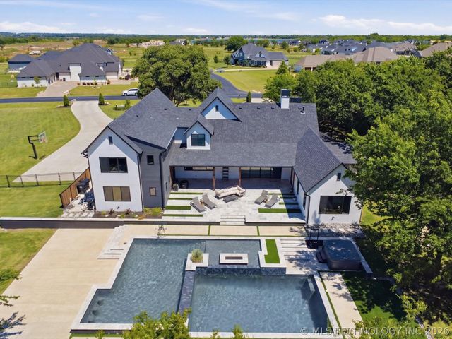 17120 E Sunset Ridge, Owasso, OK 74055