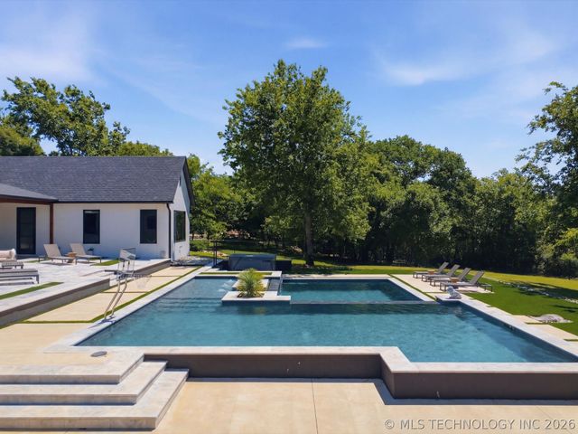 17120 E Sunset Ridge, Owasso, OK 74055