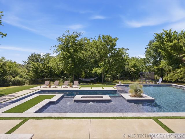 17120 E Sunset Ridge, Owasso, OK 74055
